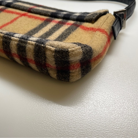 BURBERRYS Nova Check Blue Label Shoulder Bag Wool Beige handbag - Picture 4 of 11